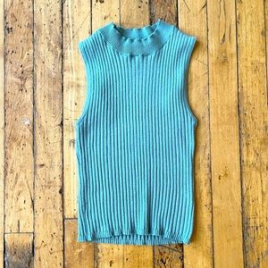 Lulus Sleeveless Sweater Blouse. Never worn. Size XS. Green.